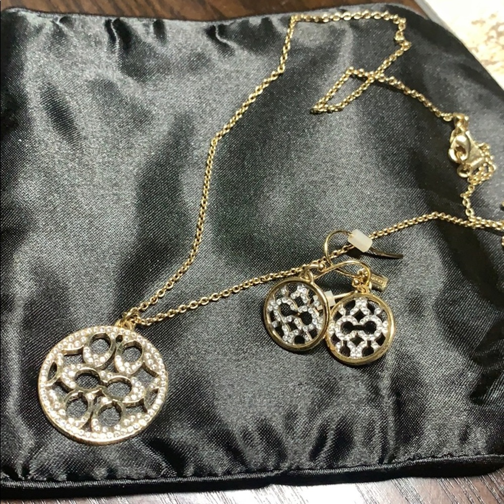 Coach Signature necklace. Gold